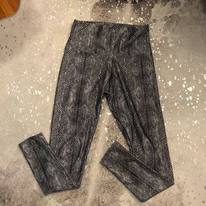 Onzie Snake Print Leggings